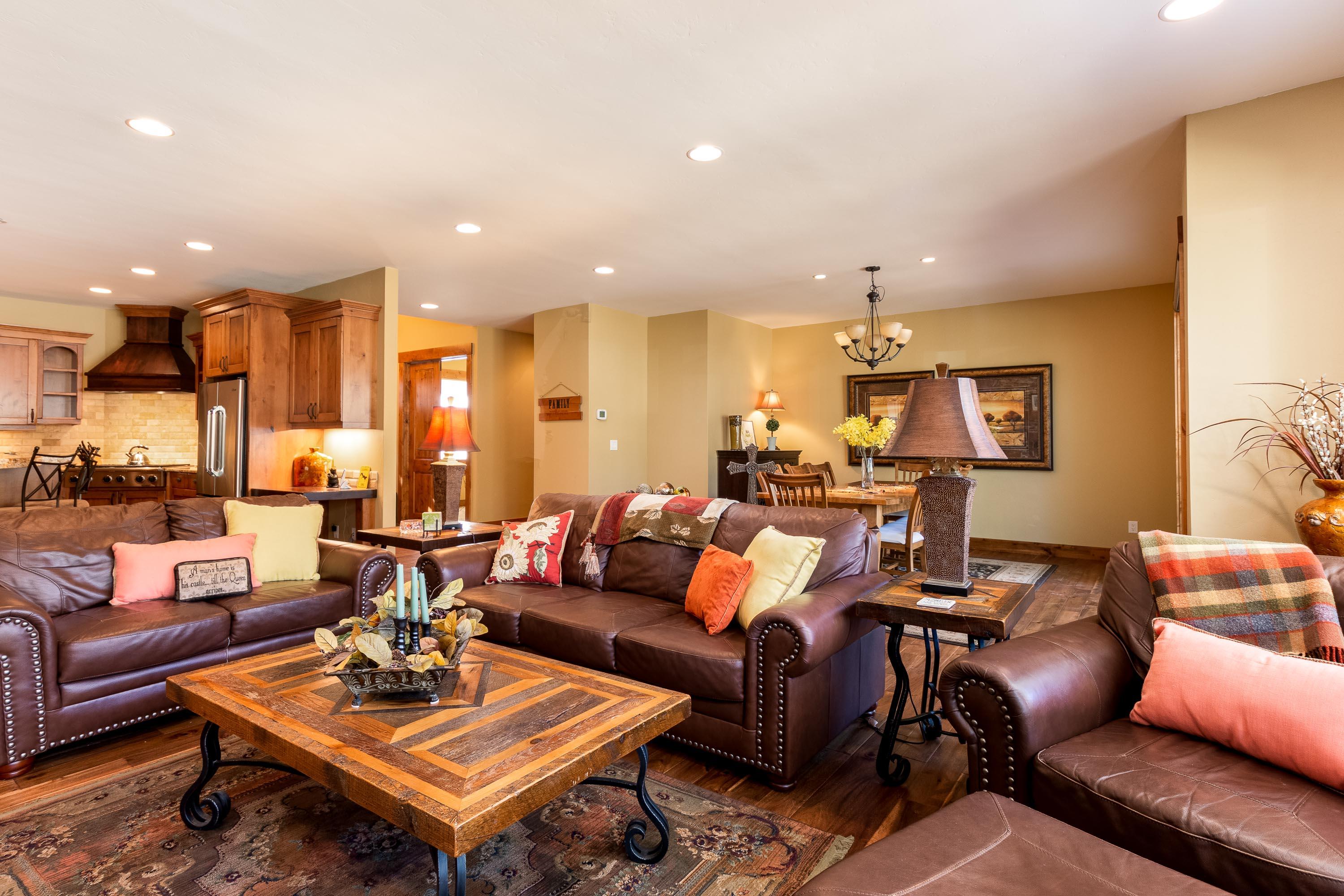 Fairway Crest Village - Residential