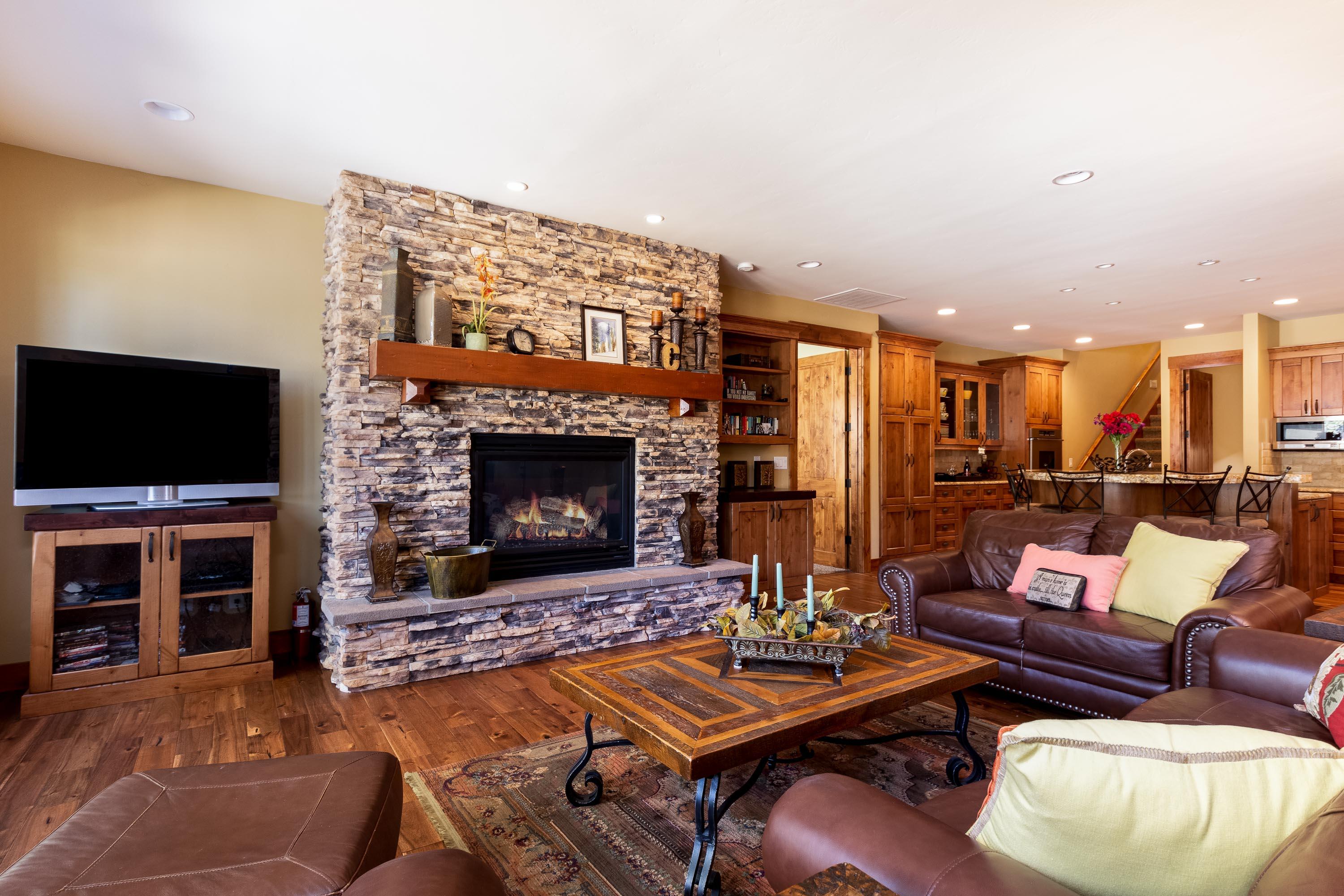 Fairway Crest Village - Residential