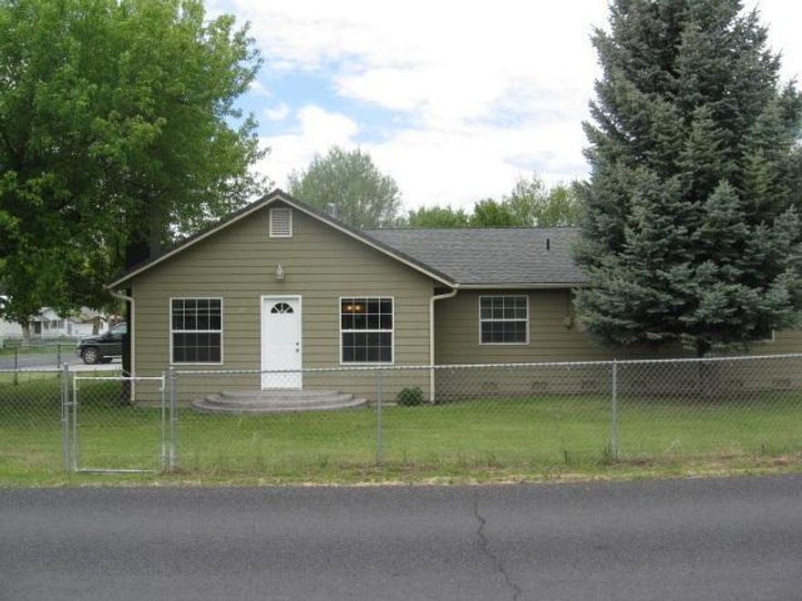 Price Reduced!! Like New Home. Has Been Updated From Top To Bottom. Has Nearly New Architectural Shingle Roof. Newer Exterior Paint. All New Interior Paint. Brand New Appliances. New Cabinetry. Newer High Effeciency Gas Furnace. All Plumbed For Central A/C. This Home Is Beautiful. Locate On A Nicely Landscaped .44 Acre Corner Lot. Excellent 28' X 34' Garage-shop Combination Built In 2007. You Will Not Find A Cleaner Or Better Built Home On The Market.