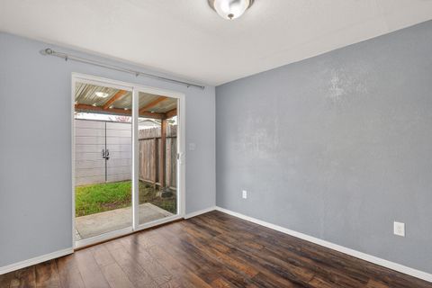 Tiny photo for 1055 SW Kokanee Lane, Grants Pass, OR 97527 (MLS # 220217145)