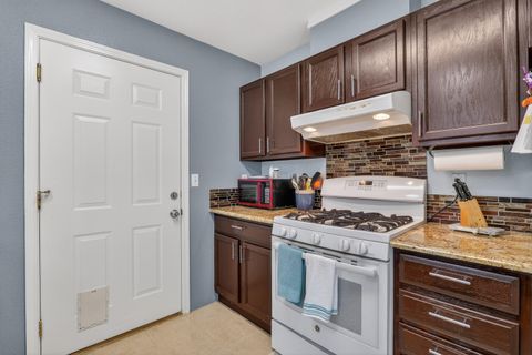 Tiny photo for 1055 SW Kokanee Lane, Grants Pass, OR 97527 (MLS # 220217145)