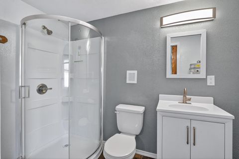 Tiny photo for 1055 SW Kokanee Lane, Grants Pass, OR 97527 (MLS # 220217145)