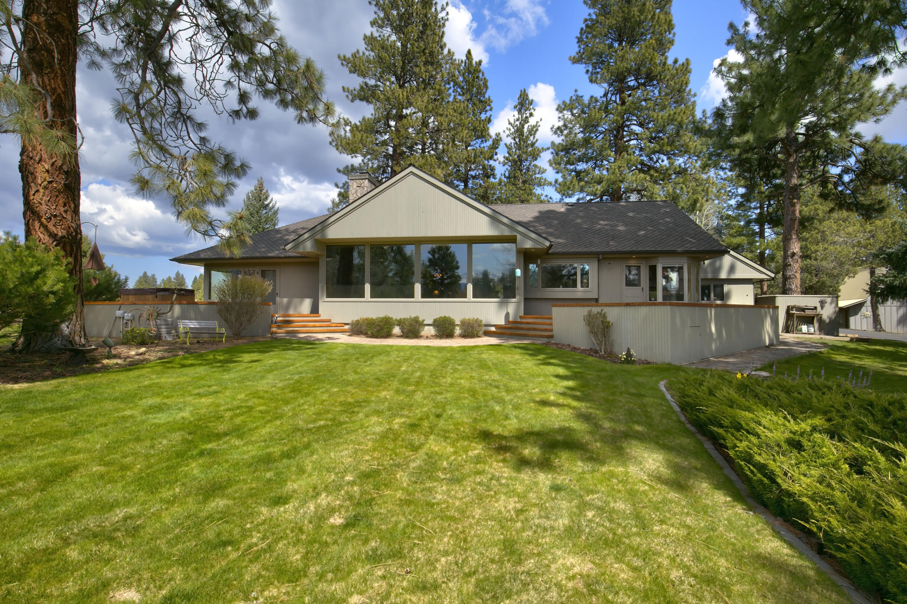 69033 Barclay Court