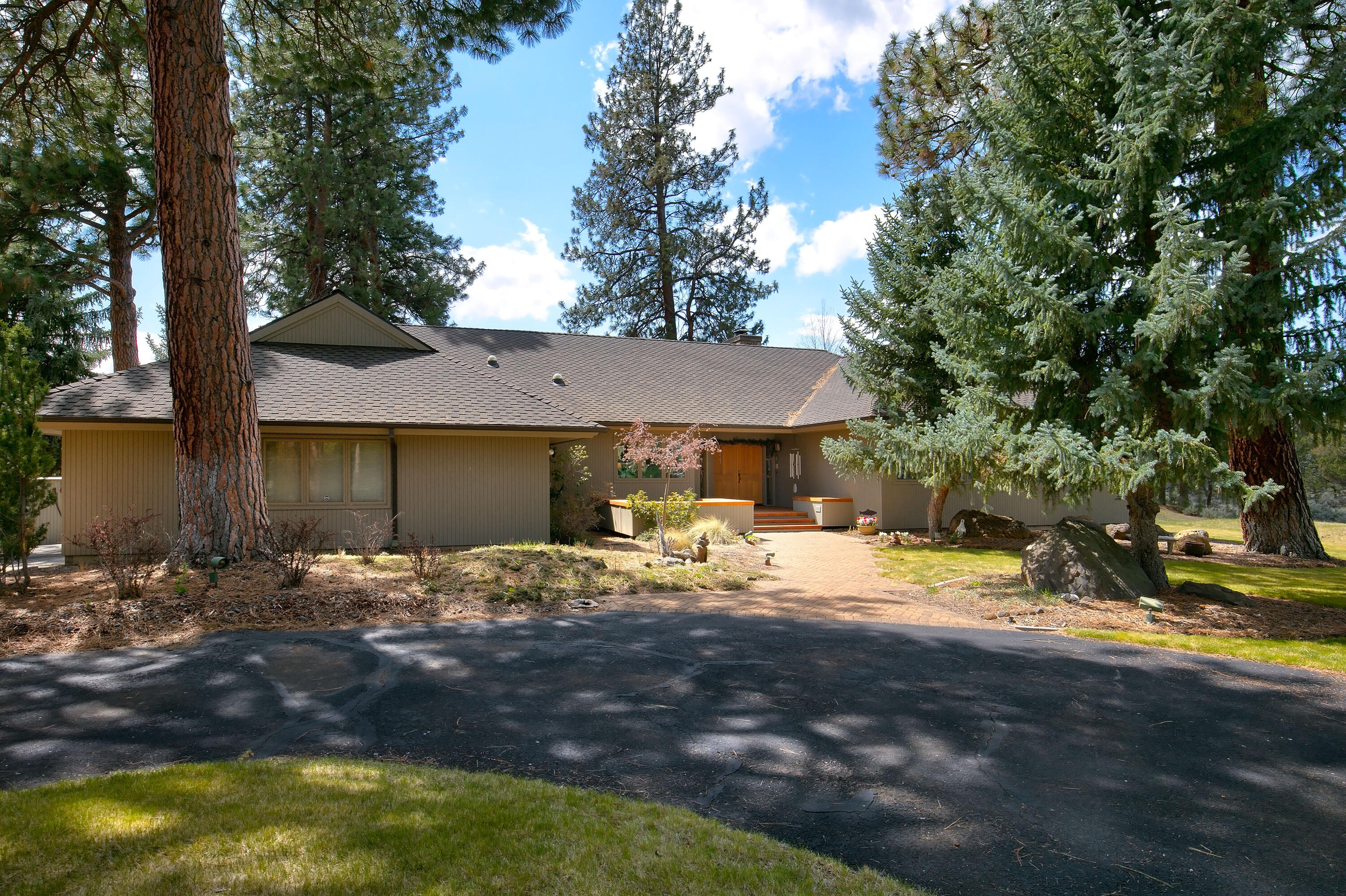 69033 Barclay Court
