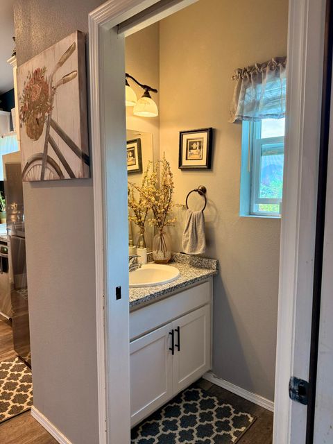 Tiny photo for 1827 SW Hungry Hill Drive, Grants Pass, OR 97527 (MLS # 220220125)