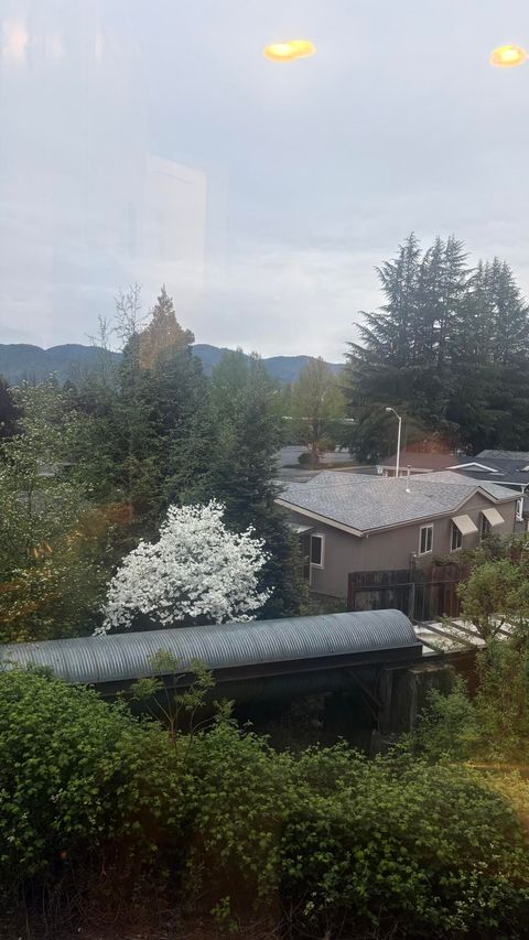 Tiny photo for 1827 SW Hungry Hill Drive, Grants Pass, OR 97527 (MLS # 220220125)