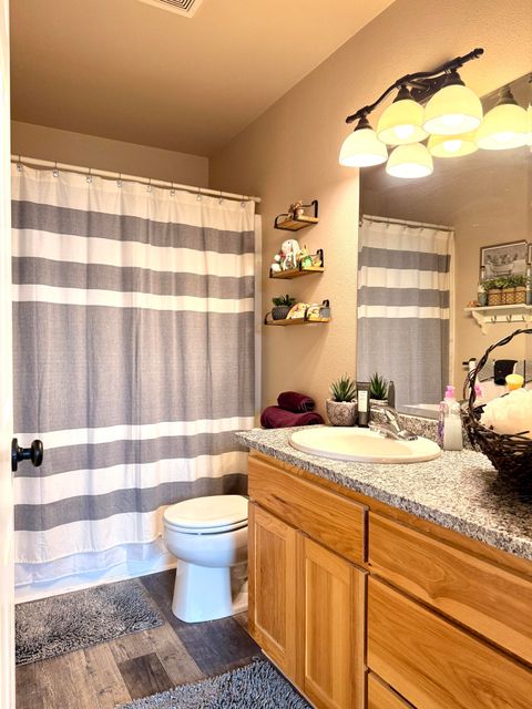 Tiny photo for 1827 SW Hungry Hill Drive, Grants Pass, OR 97527 (MLS # 220220125)