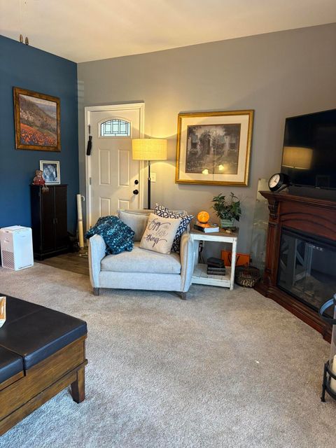 Tiny photo for 1827 SW Hungry Hill Drive, Grants Pass, OR 97527 (MLS # 220220125)