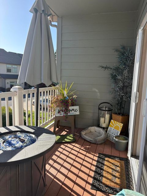 Tiny photo for 1827 SW Hungry Hill Drive, Grants Pass, OR 97527 (MLS # 220220125)