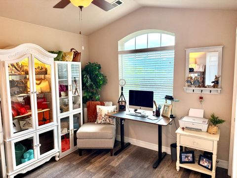 Tiny photo for 1827 SW Hungry Hill Drive, Grants Pass, OR 97527 (MLS # 220220125)