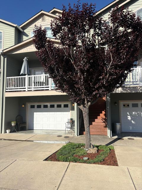 Tiny photo for 1827 SW Hungry Hill Drive, Grants Pass, OR 97527 (MLS # 220220125)