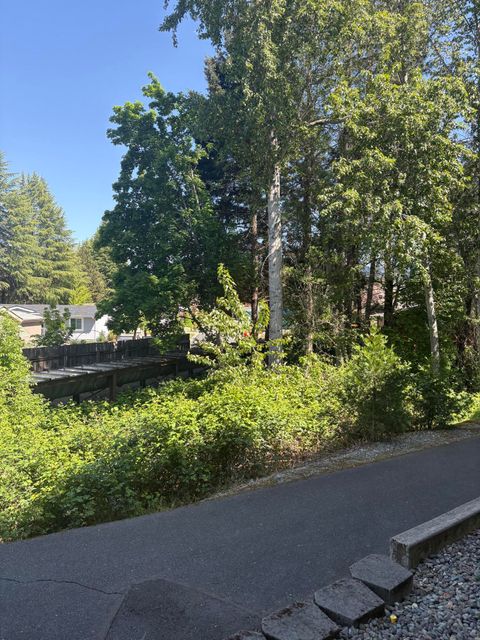 Tiny photo for 1827 SW Hungry Hill Drive, Grants Pass, OR 97527 (MLS # 220220125)