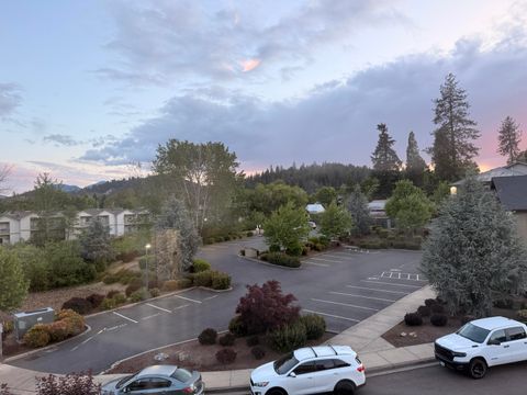 Tiny photo for 1827 SW Hungry Hill Drive, Grants Pass, OR 97527 (MLS # 220220125)