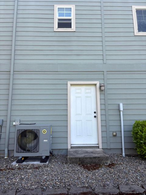 Tiny photo for 1827 SW Hungry Hill Drive, Grants Pass, OR 97527 (MLS # 220220125)