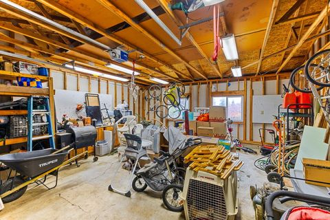 Tiny photo for 1487 SW Fairview Avenue, Dallas, OR 97338 (MLS # 220211693)