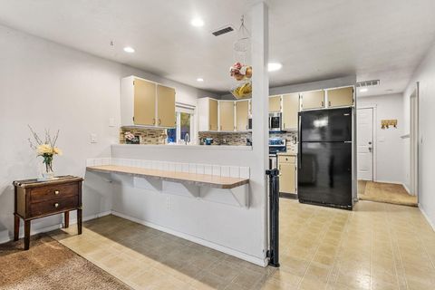 Tiny photo for 1487 SW Fairview Avenue, Dallas, OR 97338 (MLS # 220211693)