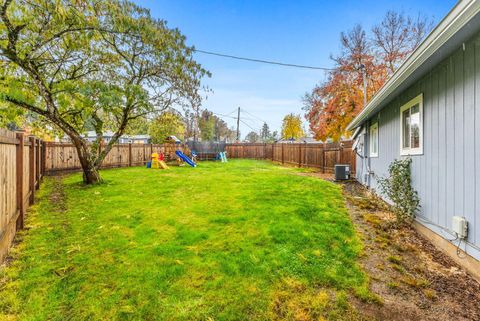 Tiny photo for 1487 SW Fairview Avenue, Dallas, OR 97338 (MLS # 220211693)