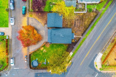 Tiny photo for 1487 SW Fairview Avenue, Dallas, OR 97338 (MLS # 220211693)