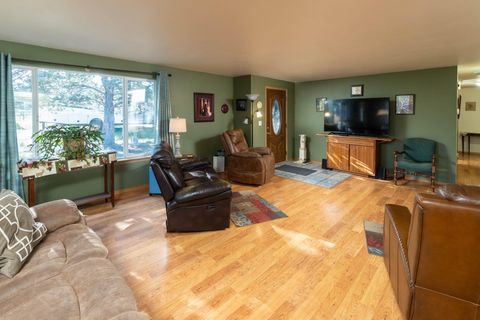 Tiny photo for 5128 SE Sioux Loop, Prineville, OR 97754 (MLS # 220219428)