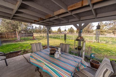 Tiny photo for 5128 SE Sioux Loop, Prineville, OR 97754 (MLS # 220219428)