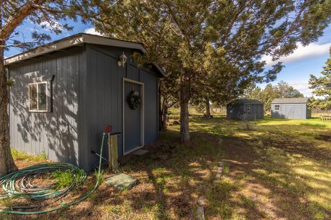 Tiny photo for 5128 SE Sioux Loop, Prineville, OR 97754 (MLS # 220219428)