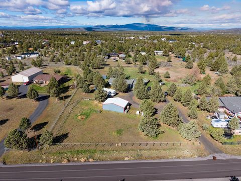 Tiny photo for 5128 SE Sioux Loop, Prineville, OR 97754 (MLS # 220219428)