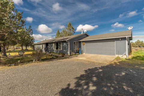 Tiny photo for 5128 SE Sioux Loop, Prineville, OR 97754 (MLS # 220219428)