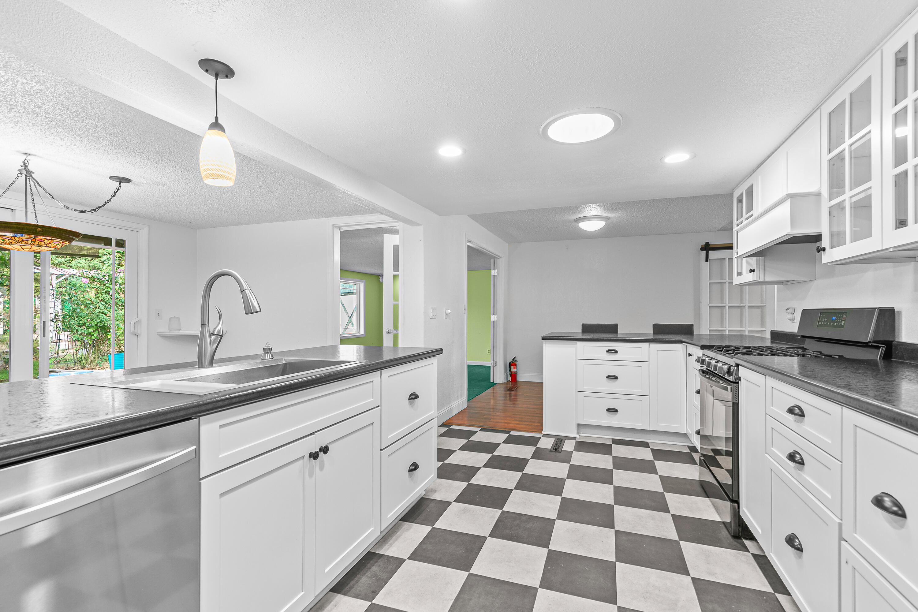 Blossom Hill Terrace Unit No 3 - Residential