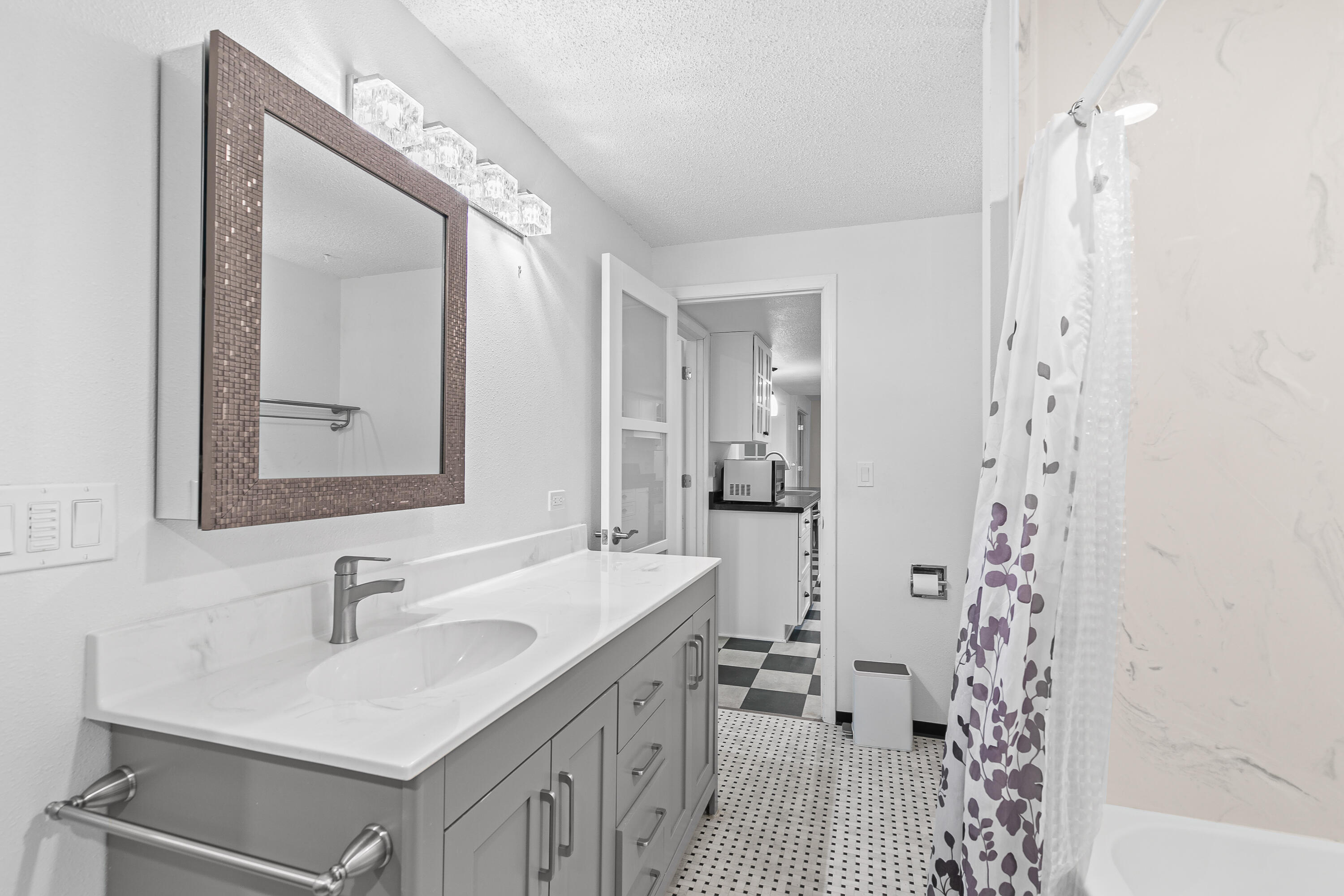 Blossom Hill Terrace Unit No 3 - Residential