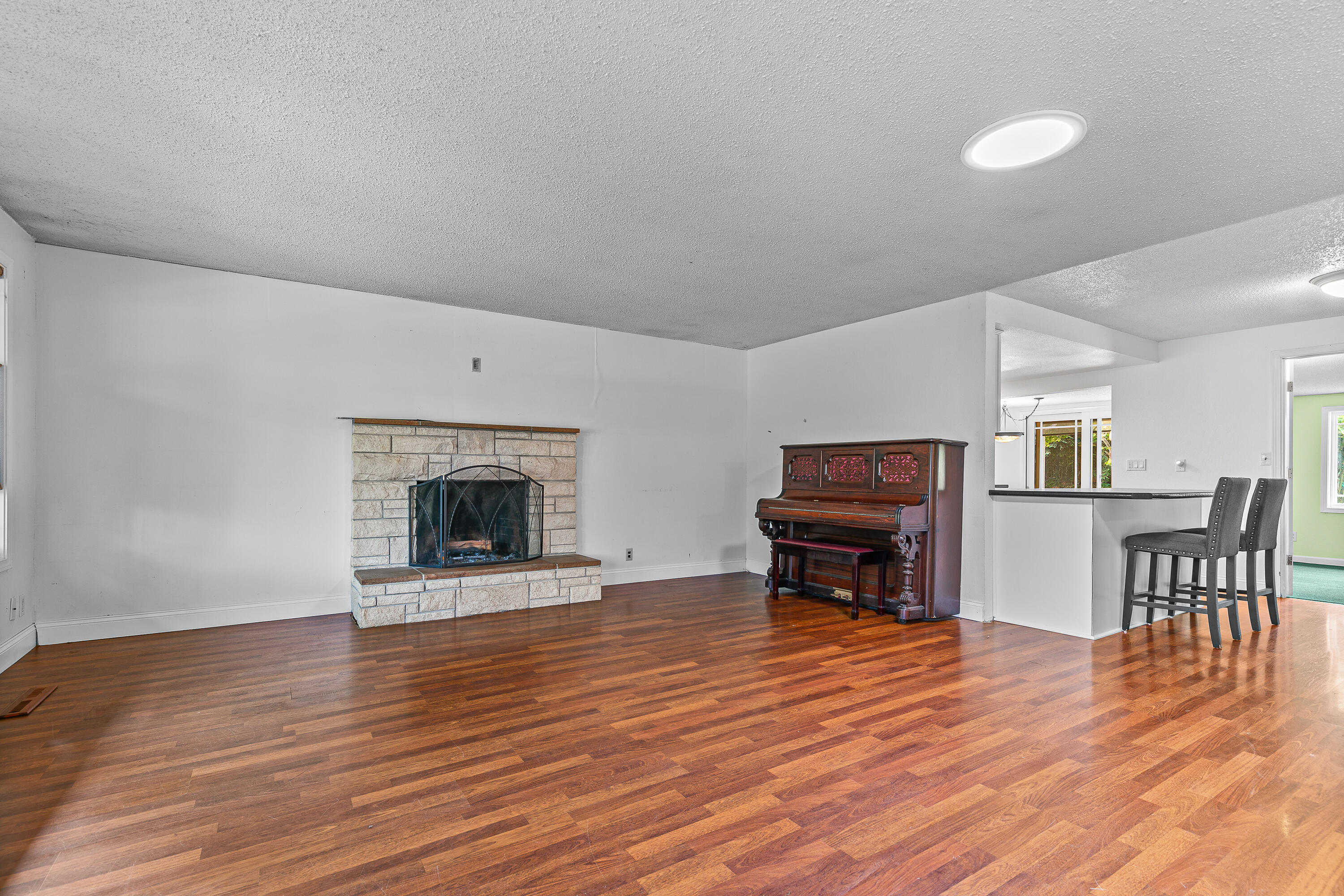 Blossom Hill Terrace Unit No 3 - Residential