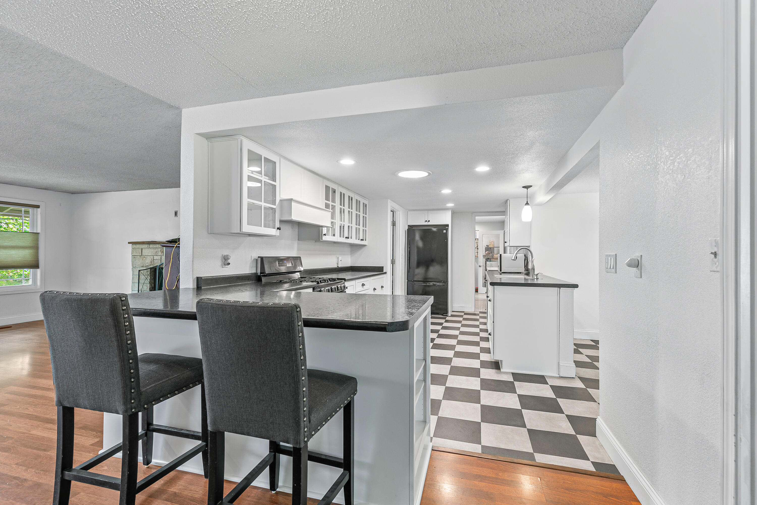 Blossom Hill Terrace Unit No 3 - Residential