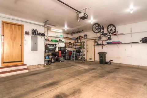 Tiny photo for 16691 Oakridge Place, La Pine, OR 97739 (MLS # 220211240)