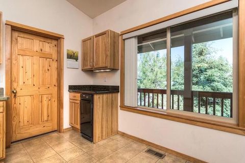 Tiny photo for 16691 Oakridge Place, La Pine, OR 97739 (MLS # 220211240)