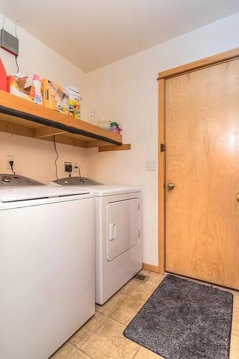 Tiny photo for 16691 Oakridge Place, La Pine, OR 97739 (MLS # 220211240)