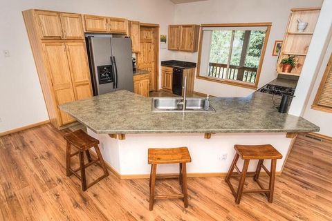 Tiny photo for 16691 Oakridge Place, La Pine, OR 97739 (MLS # 220211240)