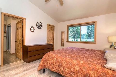 Tiny photo for 16691 Oakridge Place, La Pine, OR 97739 (MLS # 220211240)
