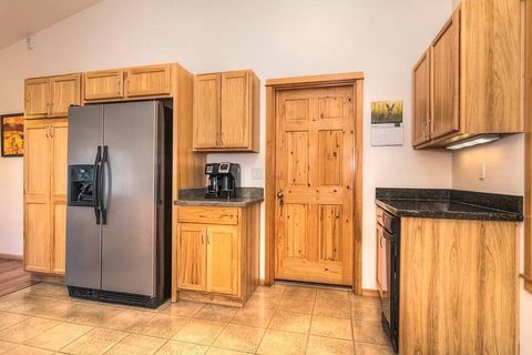 Tiny photo for 16691 Oakridge Place, La Pine, OR 97739 (MLS # 220211240)