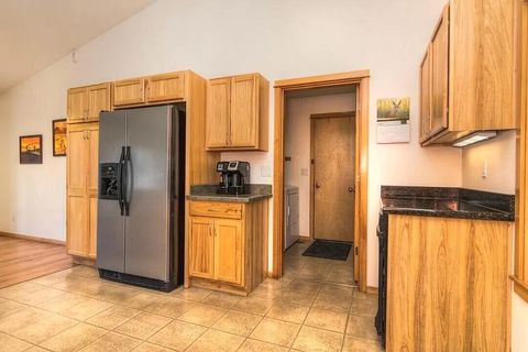 Tiny photo for 16691 Oakridge Place, La Pine, OR 97739 (MLS # 220211240)