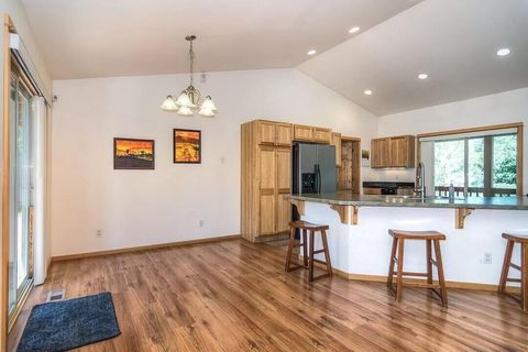 Tiny photo for 16691 Oakridge Place, La Pine, OR 97739 (MLS # 220211240)