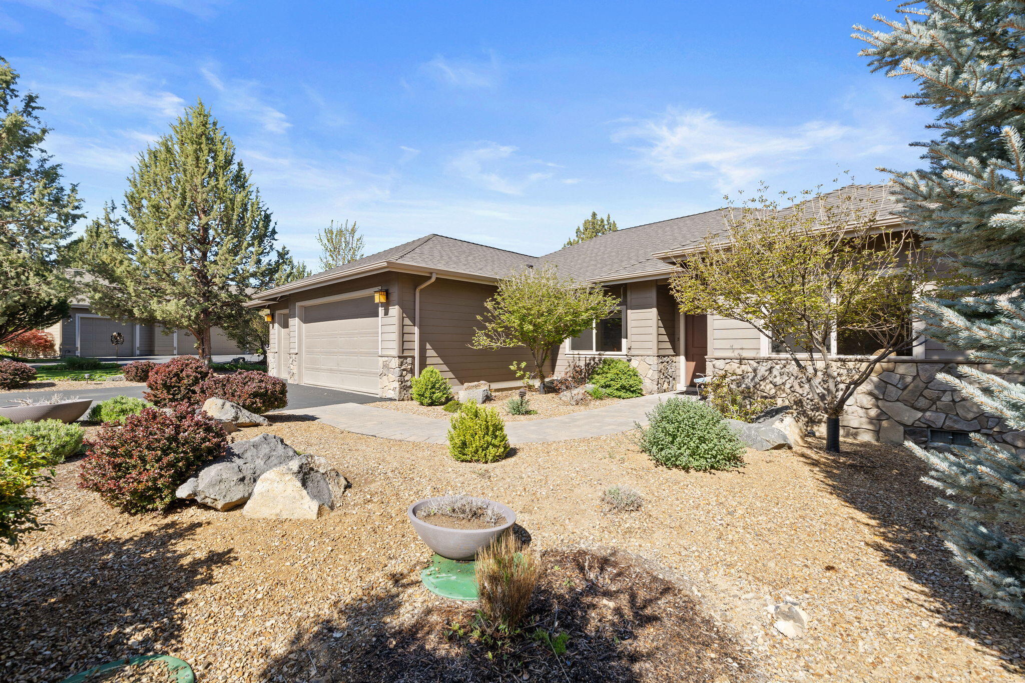 889 Willet Lane