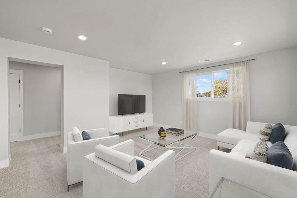 61205 NE Snow Owl Street