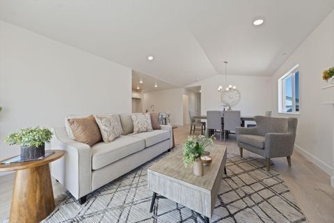 Tiny photo for 1050 NW Fairway Road #153, Madras, OR 97741 (MLS # 220212738)