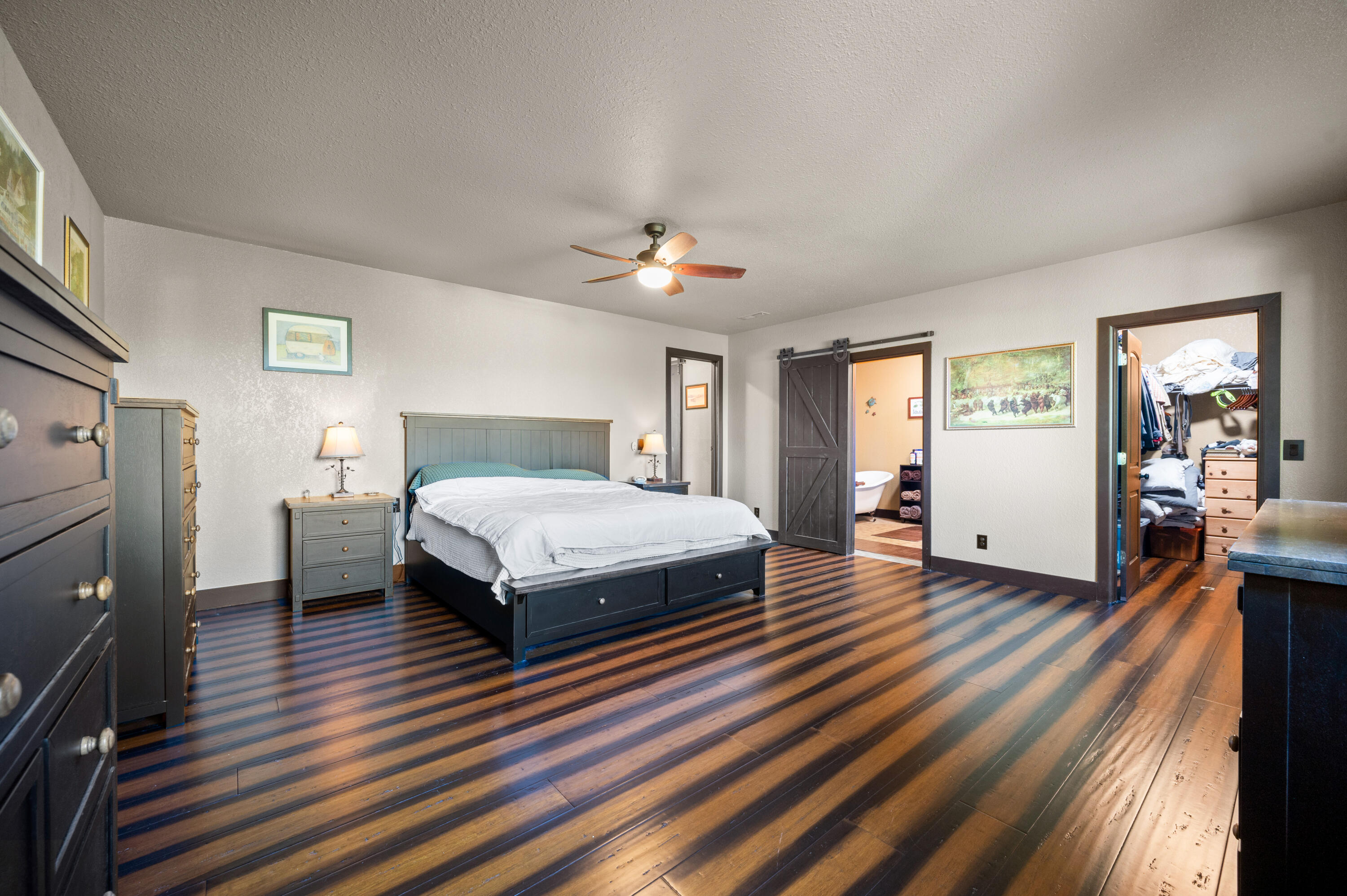 Hunts Three Sisters - Residential