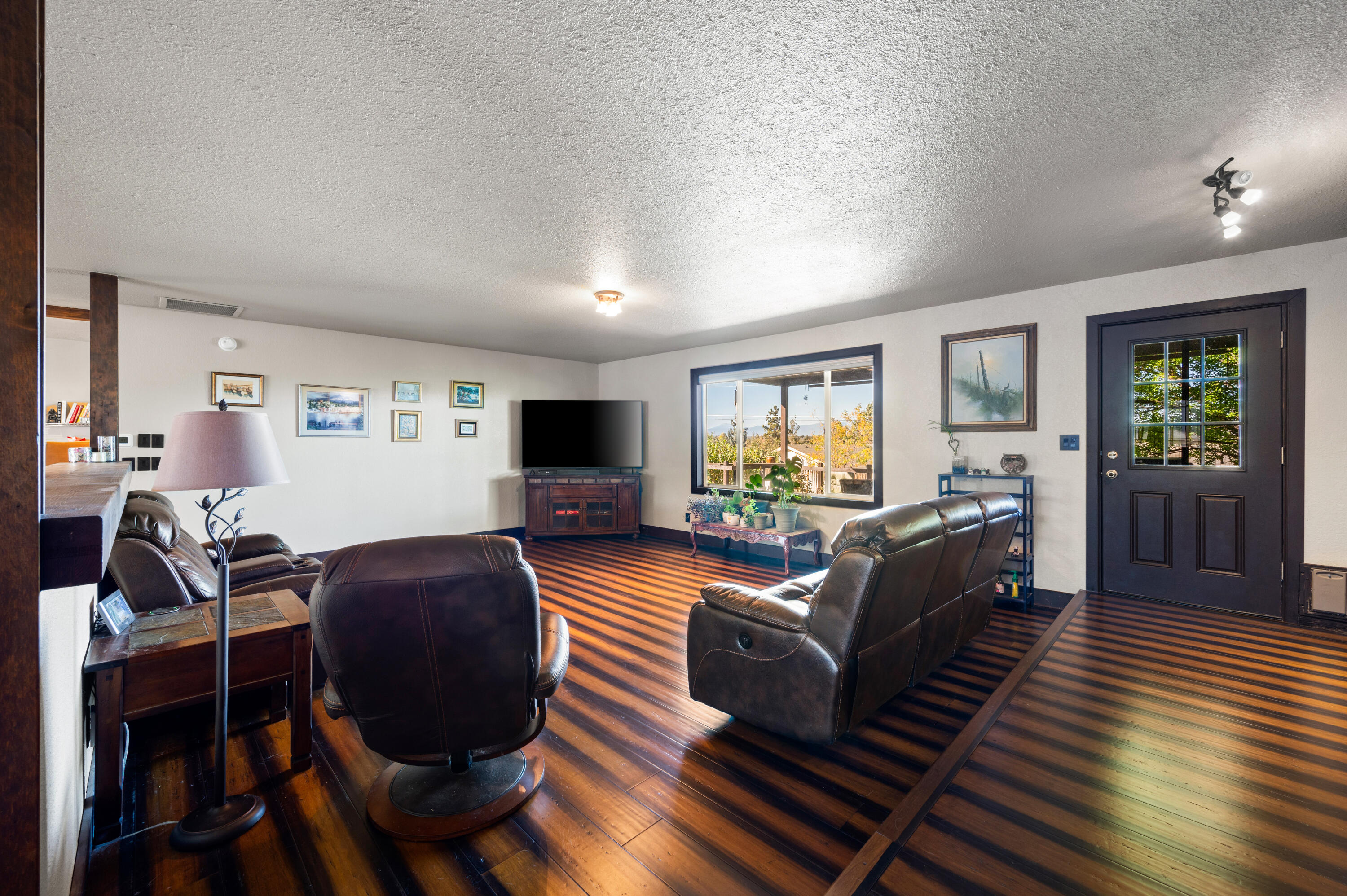 Hunts Three Sisters - Residential