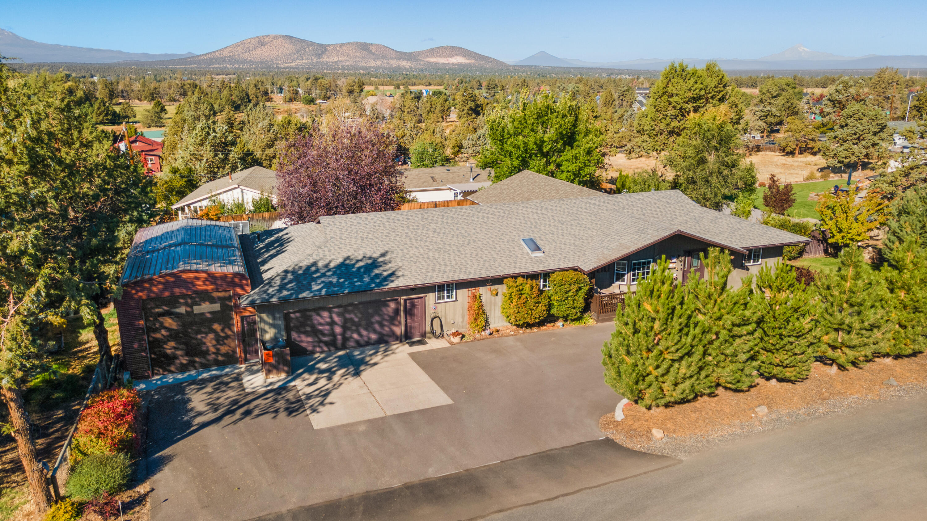 Hunts Three Sisters - Residential