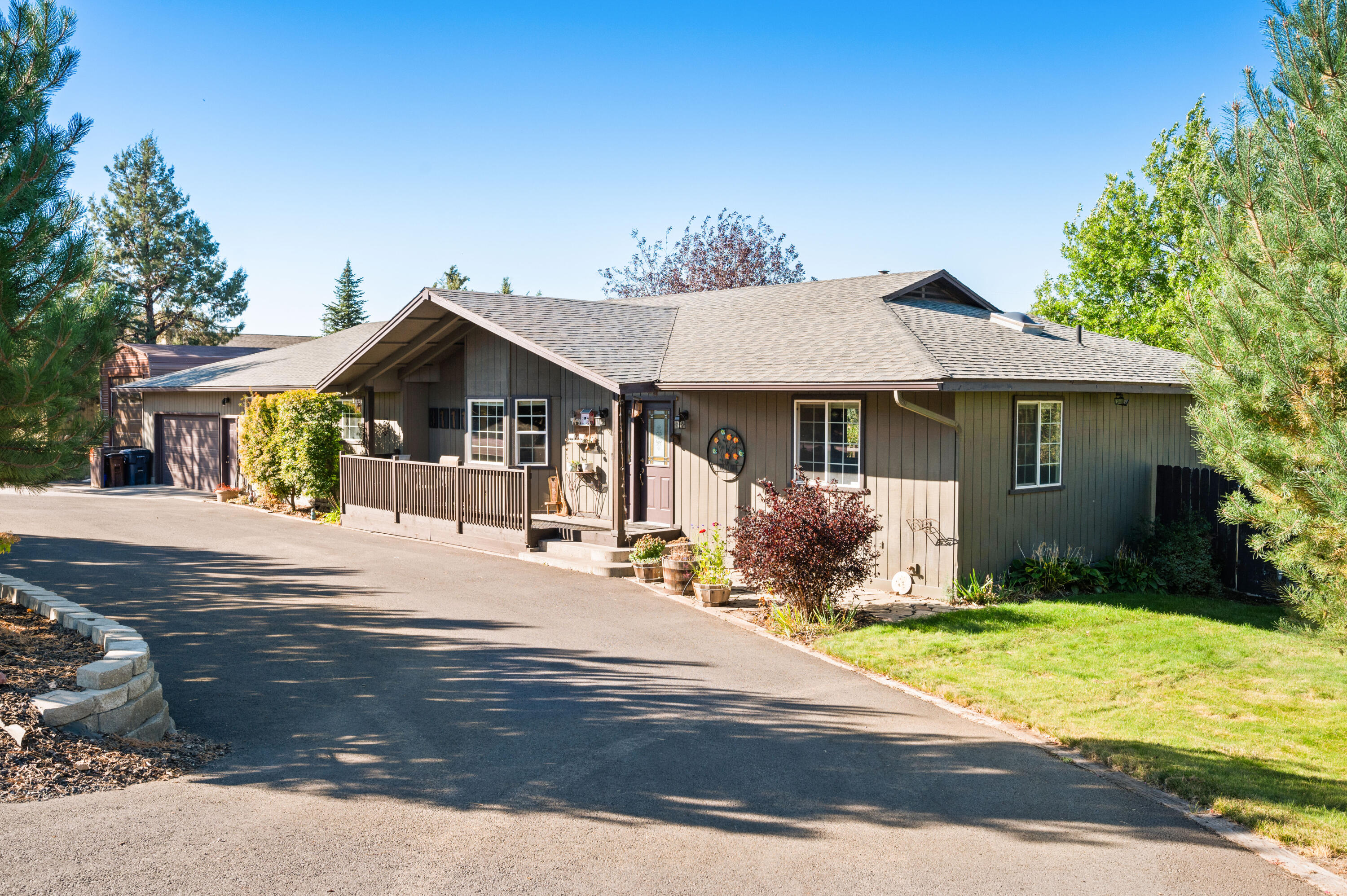 Hunts Three Sisters - Residential