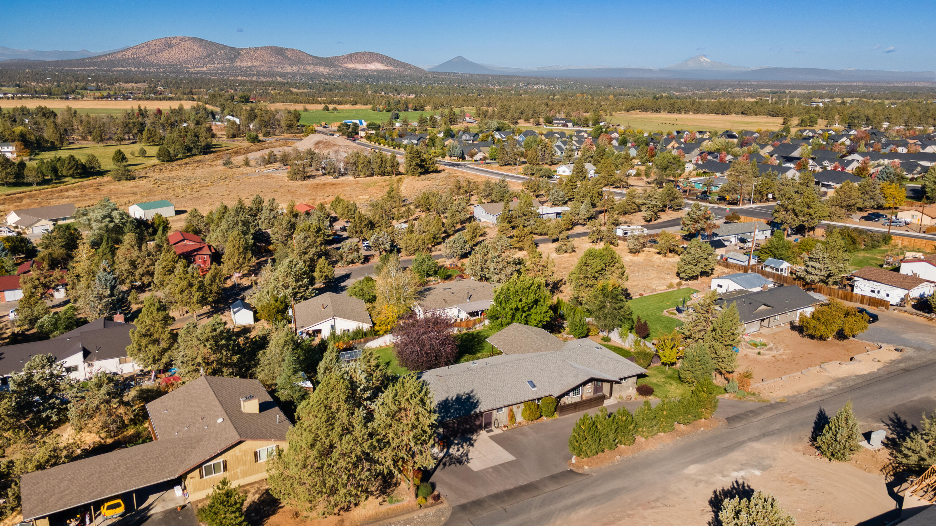 Hunts Three Sisters - Residential