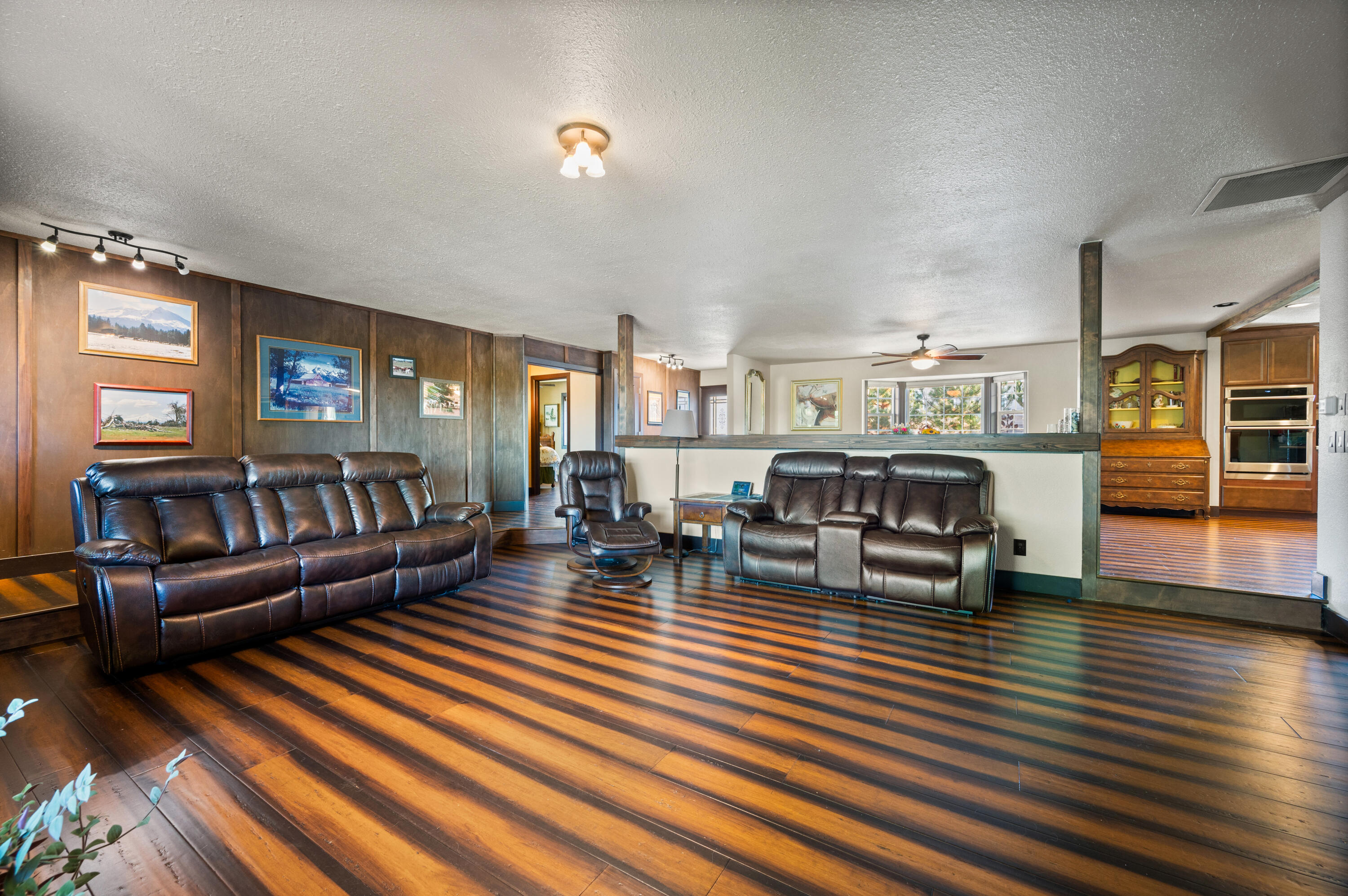 Hunts Three Sisters - Residential