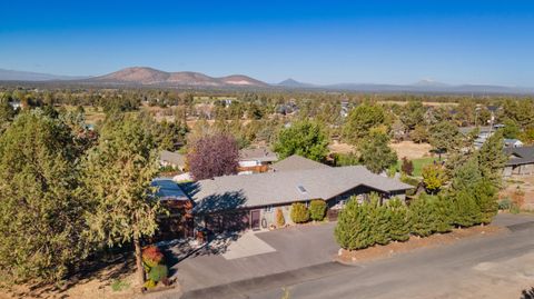 Tiny photo for 3111 SW 46th Street, Redmond, OR 97756 (MLS # 220211094)