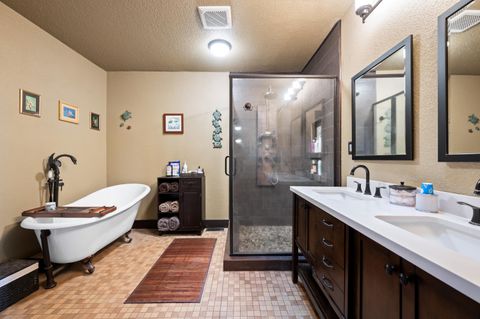 Tiny photo for 3111 SW 46th Street, Redmond, OR 97756 (MLS # 220211094)